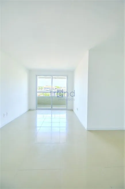 Foto 1 de Apartamento com 3 Quartos à venda, 75m² em Manoel Dias Branco, Fortaleza