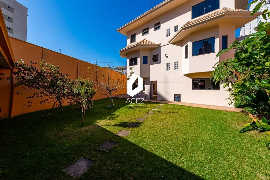 Foto 1 de Casa com 4 Quartos à venda, 410m² em Portão, Curitiba