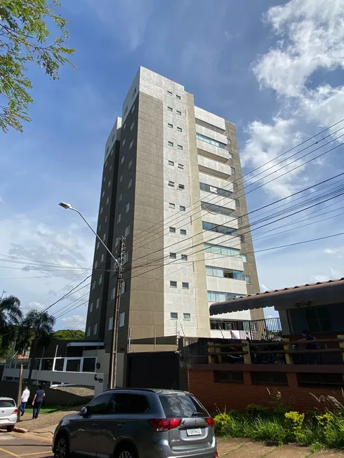 Foto 1 de Apartamento com 3 Quartos à venda, 128m² em Zona I, Umuarama