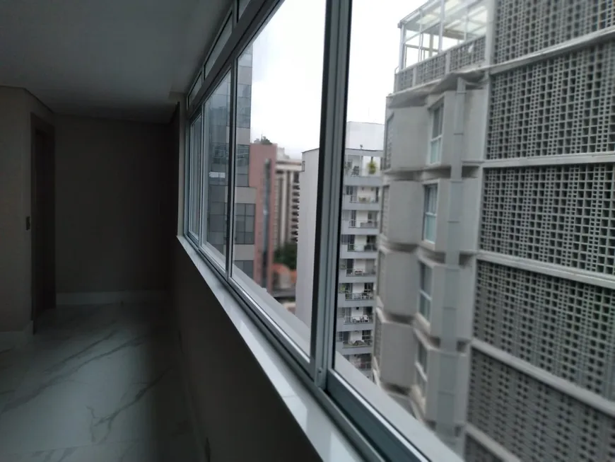 Foto 1 de Apartamento com 3 Quartos para alugar, 138m² em Jardins, São Paulo