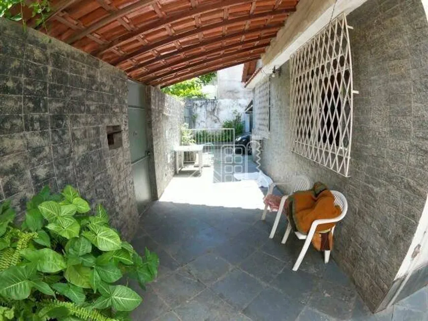 Foto 1 de Casa com 4 Quartos à venda, 200m² em Pé Pequeno, Niterói