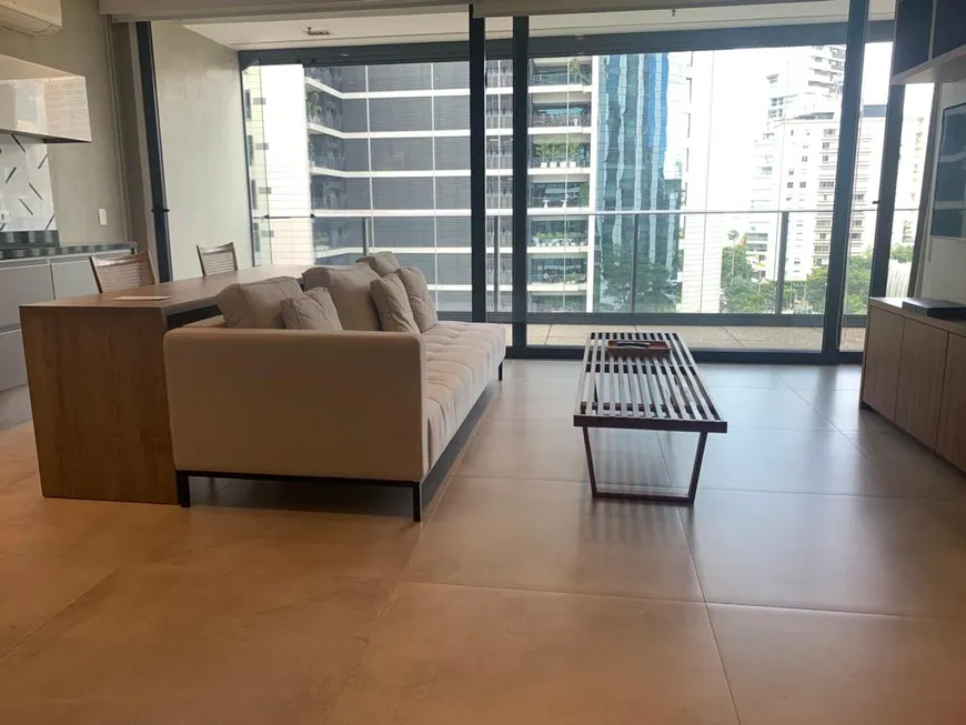 Foto 1 de Apartamento com 1 Quarto para alugar, 65m² em Vila Olímpia, São Paulo