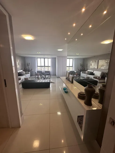 Foto 1 de Apartamento com 4 Quartos à venda, 252m² em Centro, Campina Grande