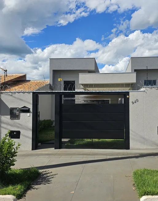 Foto 1 de Casa com 3 Quartos à venda, 108m² em Jardim Alto Sao Francisco, Campo Grande