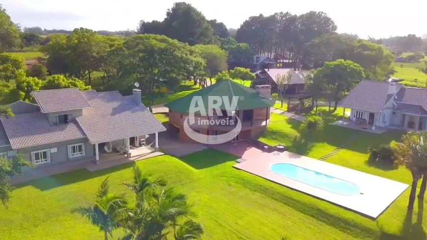 Foto 1 de Fazenda/Sítio com 13 Quartos à venda, 3000m² em , Glorinha