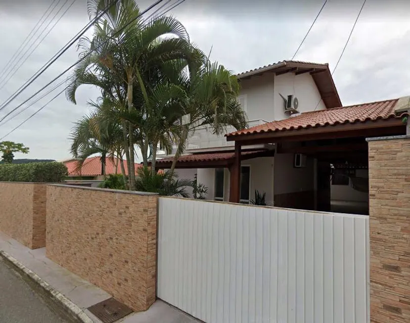 Foto 1 de Casa com 4 Quartos à venda, 120m² em Ingleses do Rio Vermelho, Florianópolis