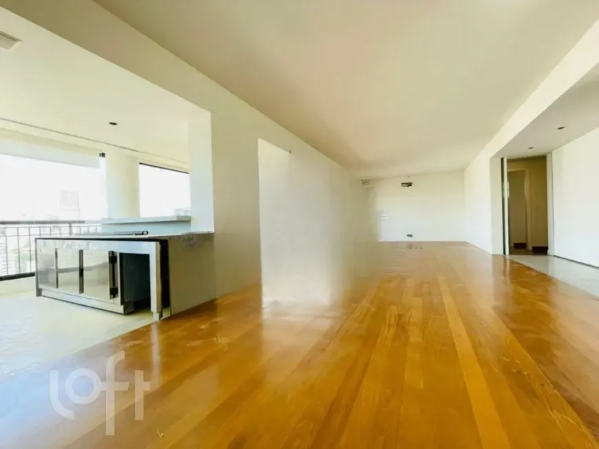 Foto 1 de Apartamento com 3 Quartos à venda, 215m² em Sumaré, São Paulo