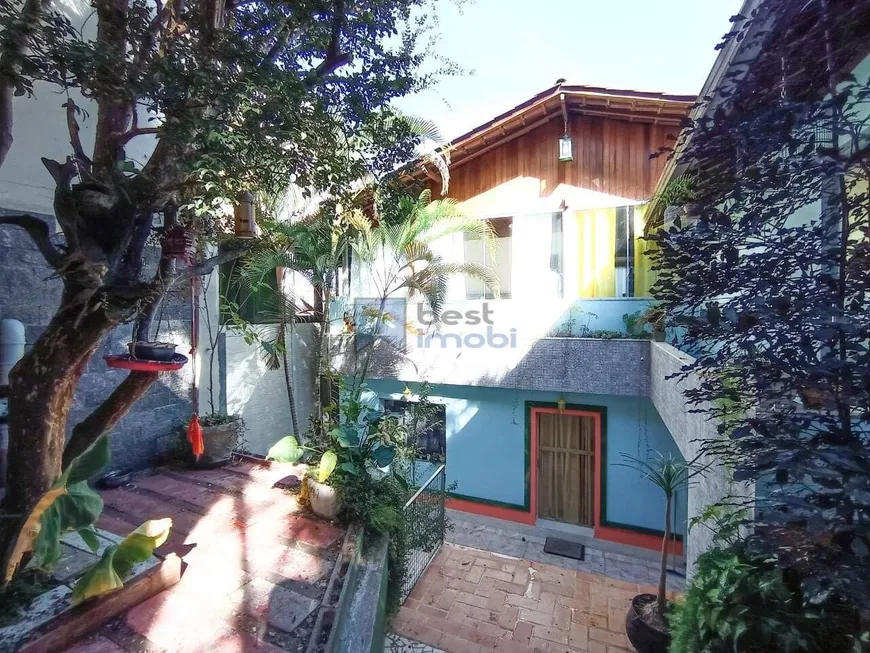 Foto 1 de Casa com 5 Quartos à venda, 360m² em Barreiro, Belo Horizonte