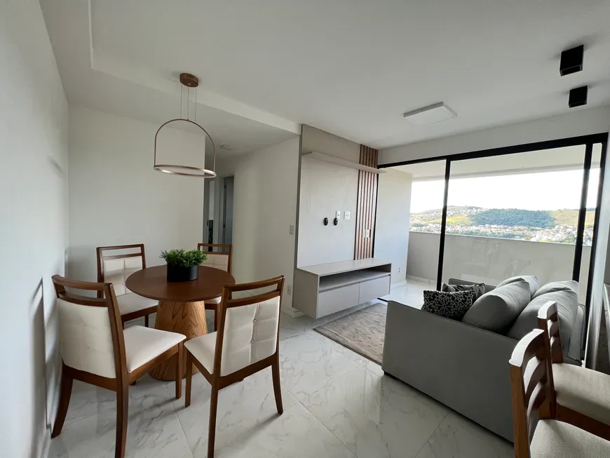 Foto 1 de Apartamento com 2 Quartos à venda, 60m² em Granbery, Juiz de Fora