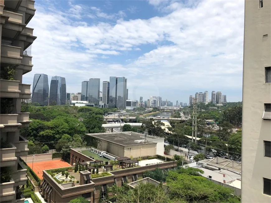 Foto 1 de Apartamento com 4 Quartos à venda, 290m² em Jardim Europa, São Paulo