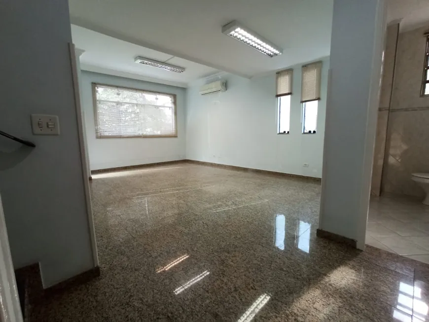 Foto 1 de Casa com 4 Quartos para alugar, 200m² em Embaré, Santos