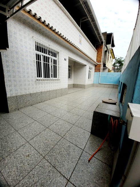 Foto 1 de Casa com 3 Quartos à venda, 400m² em Abolição, Rio de Janeiro