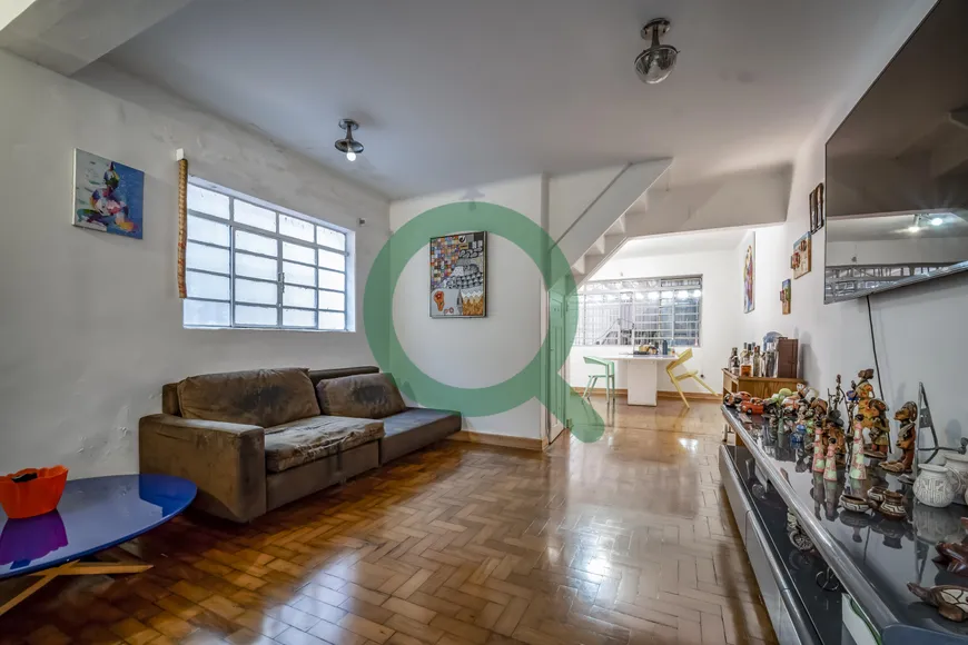 Foto 1 de Casa com 3 Quartos à venda, 120m² em Jardim Europa, São Paulo