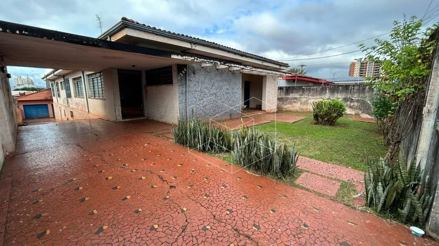 Foto 1 de Casa com 4 Quartos para venda ou aluguel, 400m² em Centro, Jaú