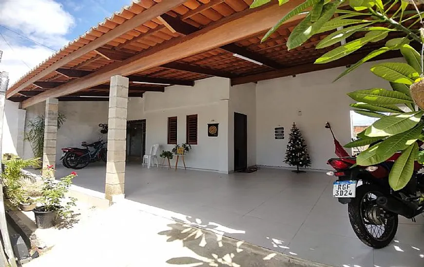 Foto 1 de Casa com 3 Quartos à venda, 150m² em Emaús, Parnamirim