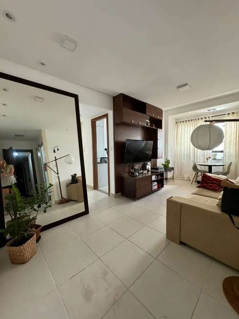 Foto 1 de Apartamento com 2 Quartos para venda ou aluguel, 60m² em Pituba, Salvador