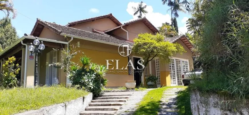 Foto 1 de Casa com 6 Quartos à venda, 300m² em Bingen, Petrópolis