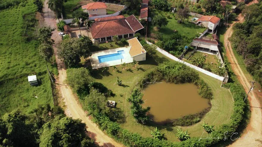 Foto 1 de Fazenda/Sítio com 3 Quartos à venda, 3000m² em Maracanã, Jarinu