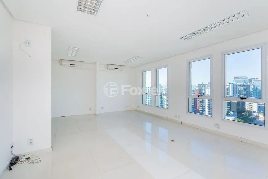 Foto 1 de Sala Comercial à venda, 39m² em Auxiliadora, Porto Alegre