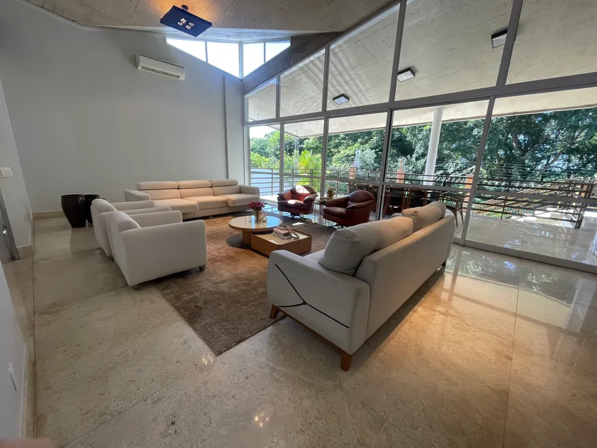 Foto 1 de Casa de Condomínio com 4 Quartos à venda, 629m² em Alphaville Flamboyant Residencial Araguaia, Goiânia