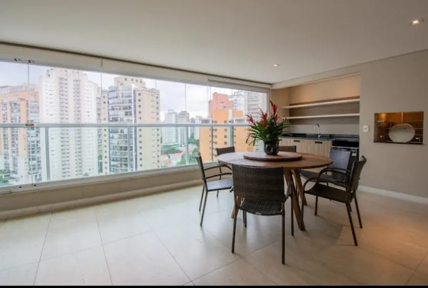 Foto 1 de Apartamento com 4 Quartos para venda ou aluguel, 335m² em Vila Nova Conceição, São Paulo
