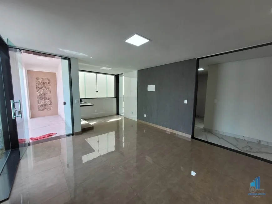 Foto 1 de Casa com 2 Quartos à venda, 94m² em Santa Clara, Vespasiano