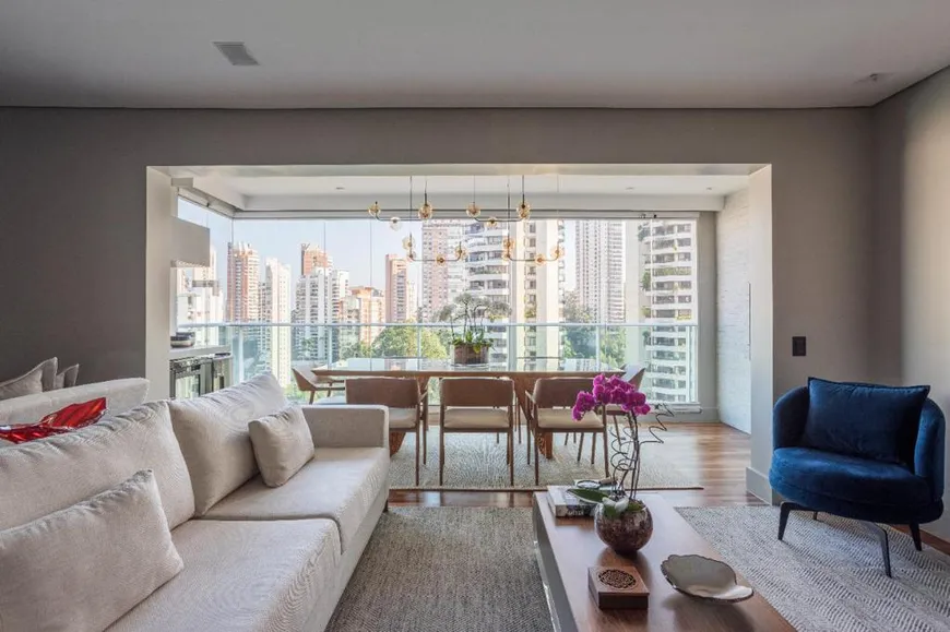 Foto 1 de Apartamento com 3 Quartos à venda, 130m² em Paraíso do Morumbi, São Paulo