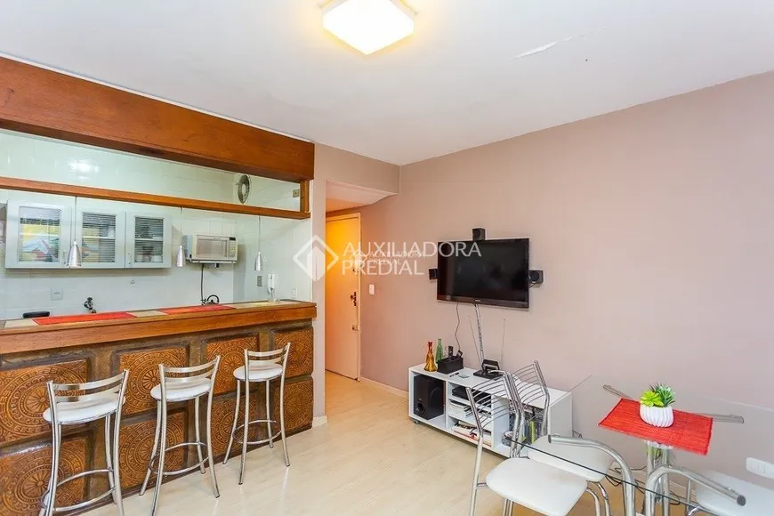 Foto 1 de Apartamento com 1 Quarto para alugar, 42m² em Petrópolis, Porto Alegre
