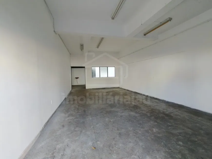 Foto 1 de Galpão/Depósito/Armazém para alugar, 160m² em Vila Buscariolo, Jaú