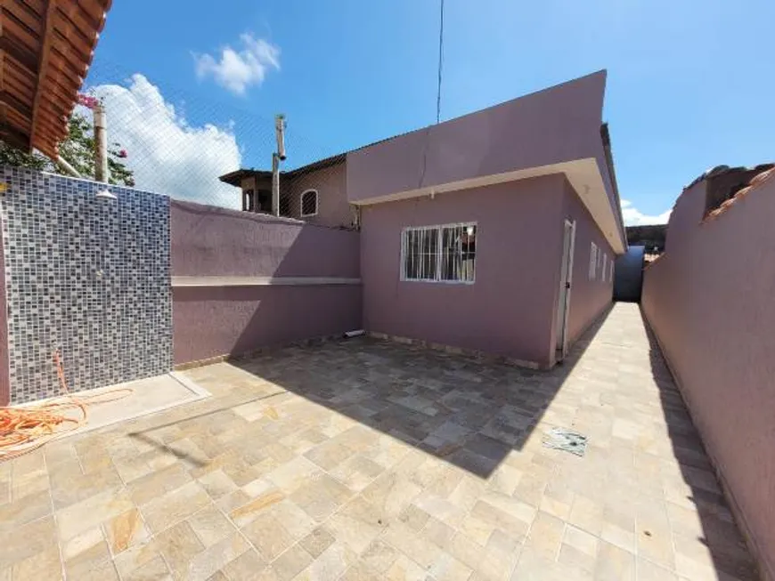 Foto 1 de Casa com 2 Quartos à venda, 68m² em Vila Loty, Itanhaém