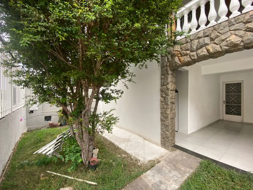 Foto 1 de Casa com 5 Quartos à venda, 250m² em Castelo, Belo Horizonte
