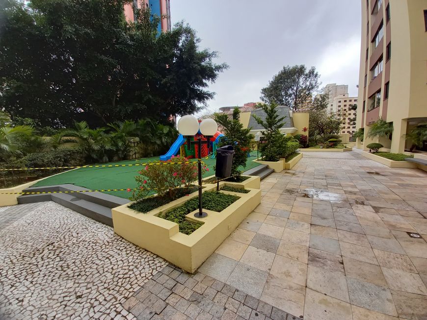 Apartamento na Rua dos Tapes, 56, Cambuci em São Paulo, por R 440.000