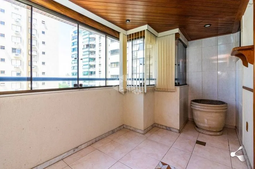 Foto 1 de Apartamento com 3 Quartos à venda, 120m² em Menino Deus, Porto Alegre