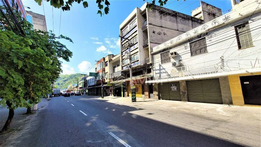 Foto 1 de Apartamento com 20 Quartos à venda, 850m² em Centro, Niterói