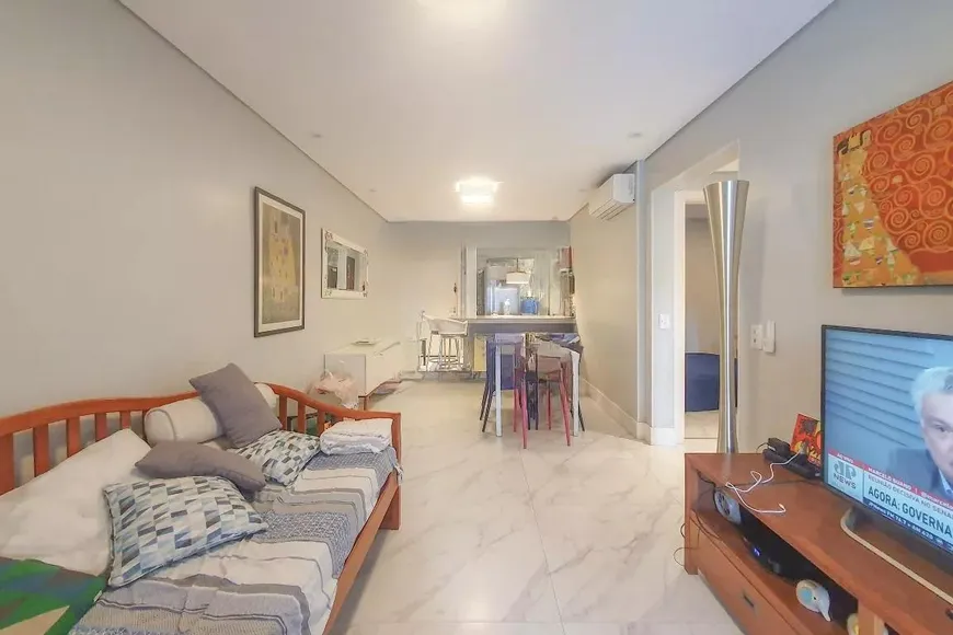 Foto 1 de Apartamento com 2 Quartos para venda ou aluguel, 88m² em Jardim Astúrias, Guarujá