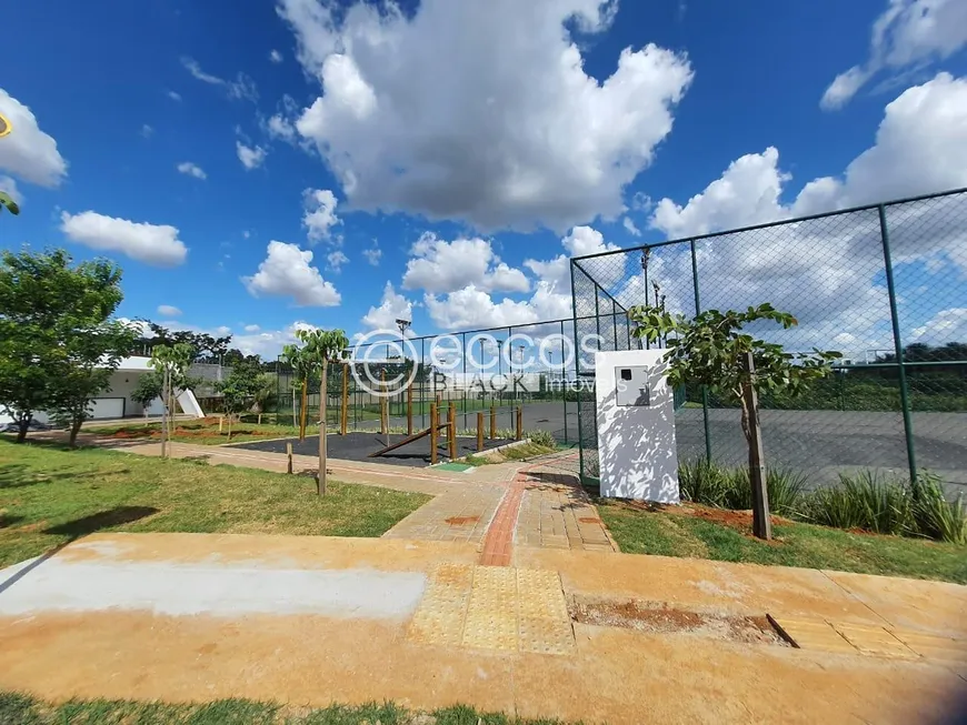 Foto 1 de Lote/Terreno à venda, 443m² em Laranjeiras, Uberlândia