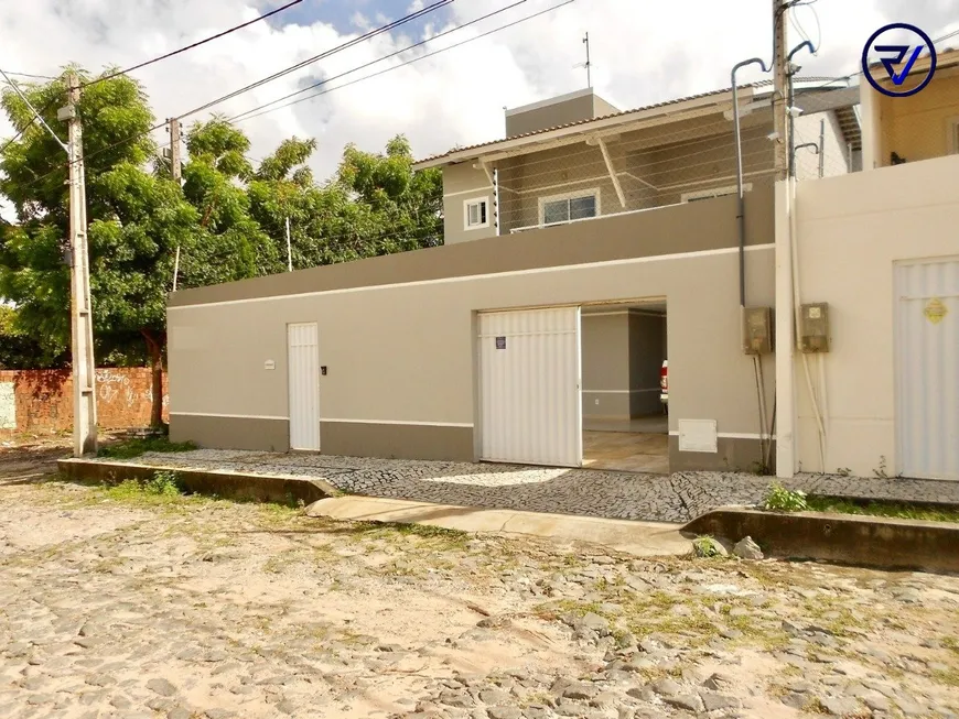 Foto 1 de Casa com 4 Quartos à venda, 300m² em Sapiranga, Fortaleza