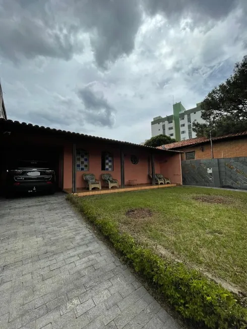 Foto 1 de Imóvel Comercial com 3 Quartos à venda, 360m² em Ouro Preto, Belo Horizonte