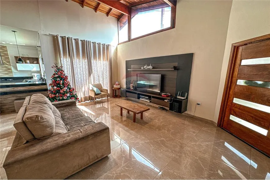 Foto 1 de Casa com 3 Quartos à venda, 195m² em Residencial Ouro Verde, Botucatu