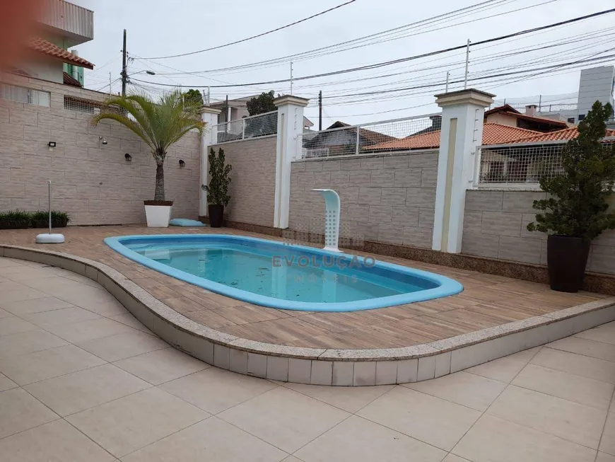 Foto 1 de Casa com 6 Quartos à venda, 588m² em Estreito, Florianópolis