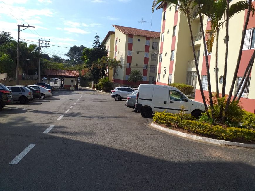 Apartamento na Avenida José Giorgi, 600, Granja Viana em Cotia, por R$  2.350/Mês - Viva Real