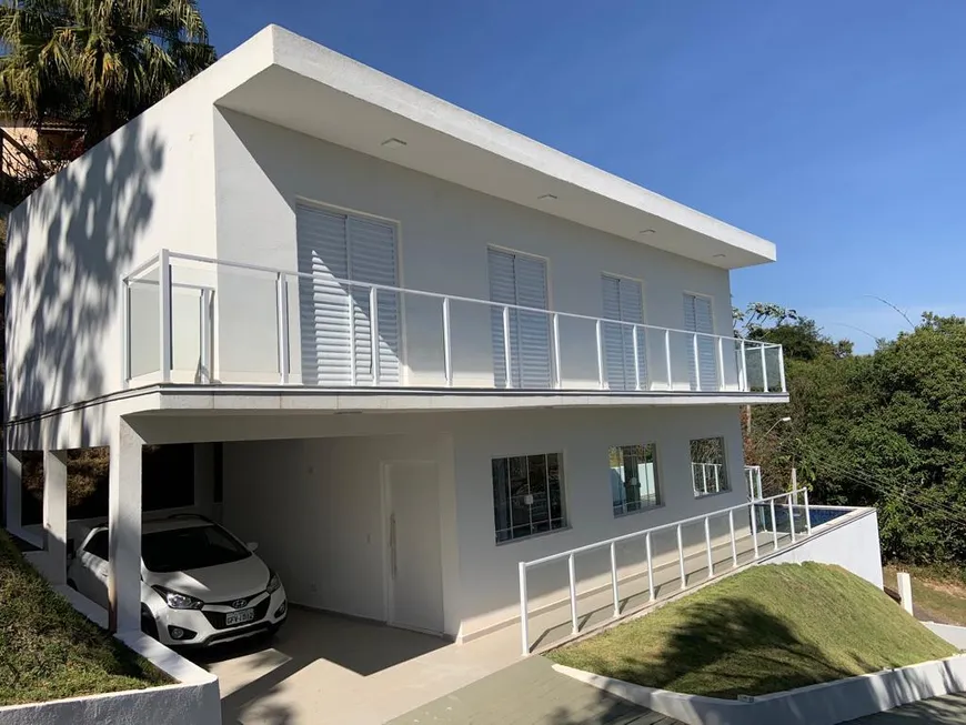 Foto 1 de Casa de Condomínio com 4 Quartos à venda, 215m² em Canto Das Aguas, Igaratá