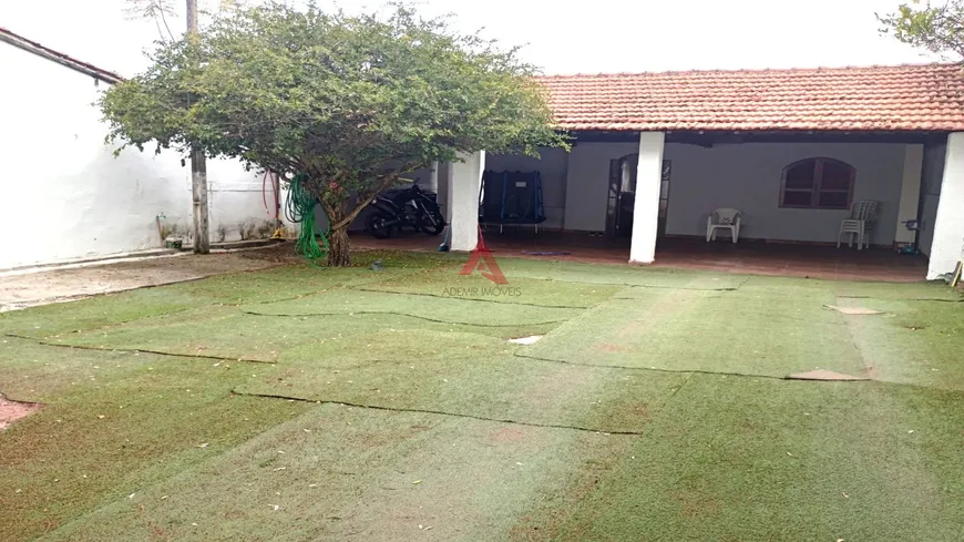 Foto 1 de Casa com 2 Quartos à venda, 85m² em Parque Santo Antônio, Jacareí