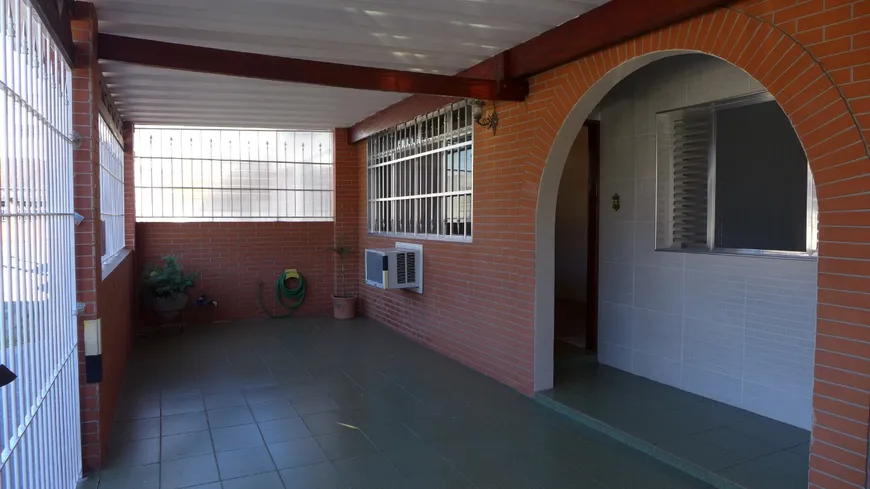 Foto 1 de Casa com 2 Quartos à venda, 121m² em Parque São Vicente, São Vicente
