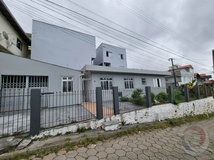 Foto 1 de Casa com 3 Quartos à venda, 107m² em Trindade, Florianópolis