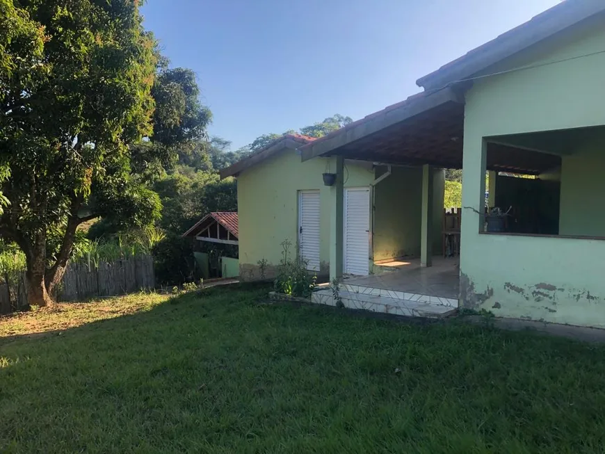 Foto 1 de Fazenda/Sítio com 2 Quartos à venda, 80m² em Area Rural de Tatui, Tatuí