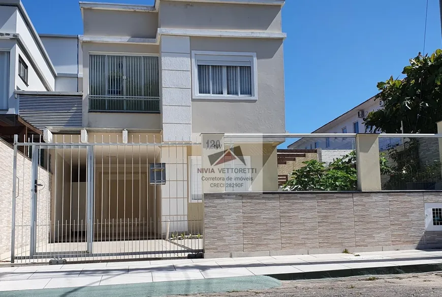 Foto 1 de Casa com 3 Quartos à venda, 178m² em Ingleses do Rio Vermelho, Florianópolis