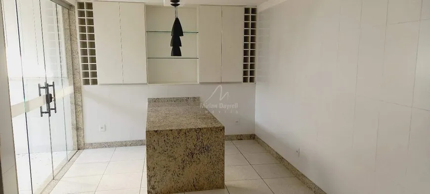 Foto 1 de Casa com 3 Quartos à venda, 160m² em Alípio de Melo, Belo Horizonte