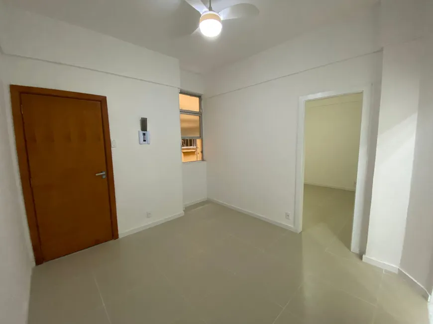 Foto 1 de Apartamento com 1 Quarto à venda, 37m² em Centro, Rio de Janeiro