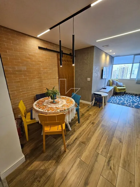 Foto 1 de Apartamento com 3 Quartos à venda, 90m² em Moema, São Paulo